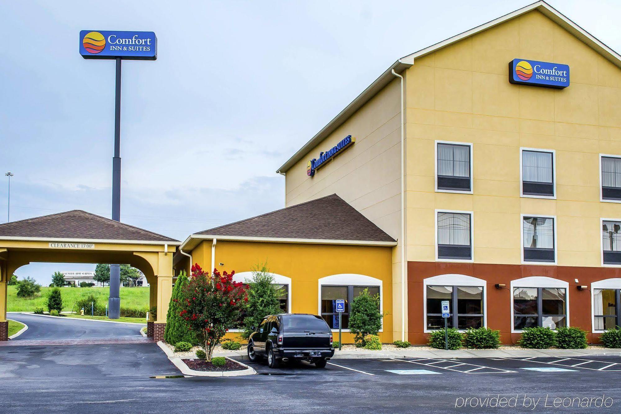 Comfort Inn & Suites Franklin East Exterior photo